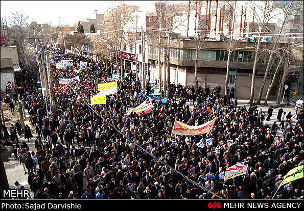 راهپیمایی 22 بهمن در 10 شهر و 26 بخش لرستان برگزار شد
