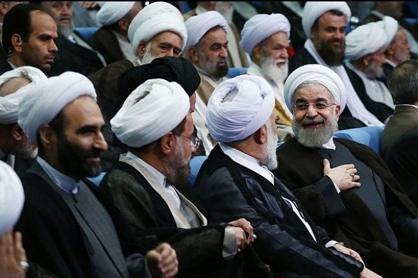 تشنج در افطاری رئیس‌جمهور با روحانیون/ سخنرانی حجت الاسلام مبلغی
