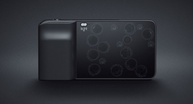 Light L16 ، دوربینی که ۱۶ لنز جداگانه بر روی خود دارد !
