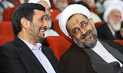 دست‌یابی احمدی‌نژاد در وزارت‌ اطلاعات به پرونده‎های درجه‌ یک/ تخلف خانه‌نشینی احمدی‌نژاد محرز شد اما پیگیری پرونده‌ را به‌ مصلحت ندانستند